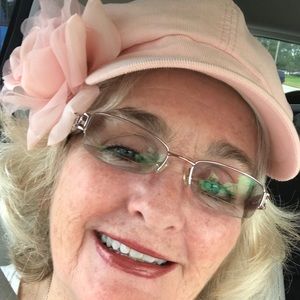 Meet your Posher, Vivirginia